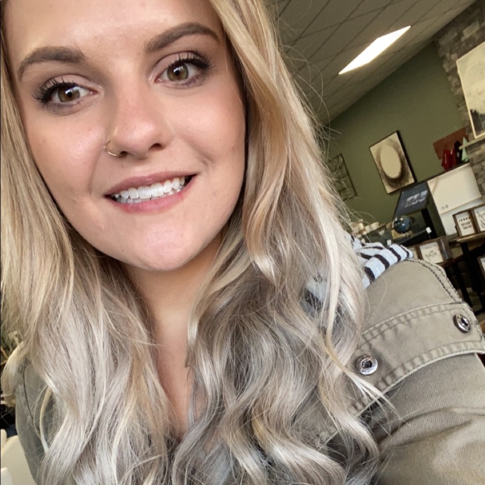 Meet your Posher, Breanna